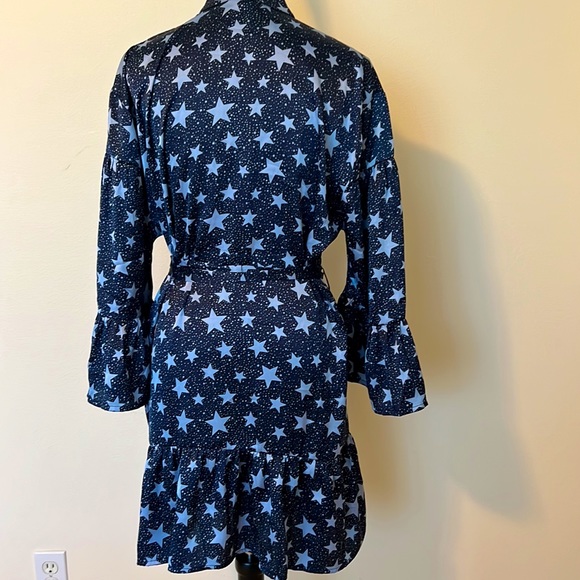 TOPSHOP Satin Blue Shorty Robe - Picture 9 of 10